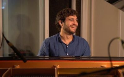Diario crítico – El polifacético pianista Gabriel Peso nos lleva a la mejor ‘Travesía’ musical.